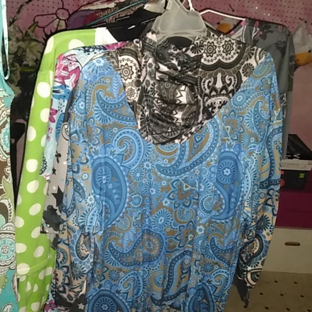 Women top
